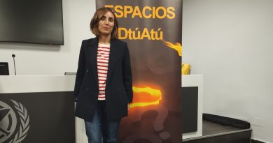 La experta en información bursátil acudió a los Espacios DtúAtú para resaltar la relevancia de la especialización