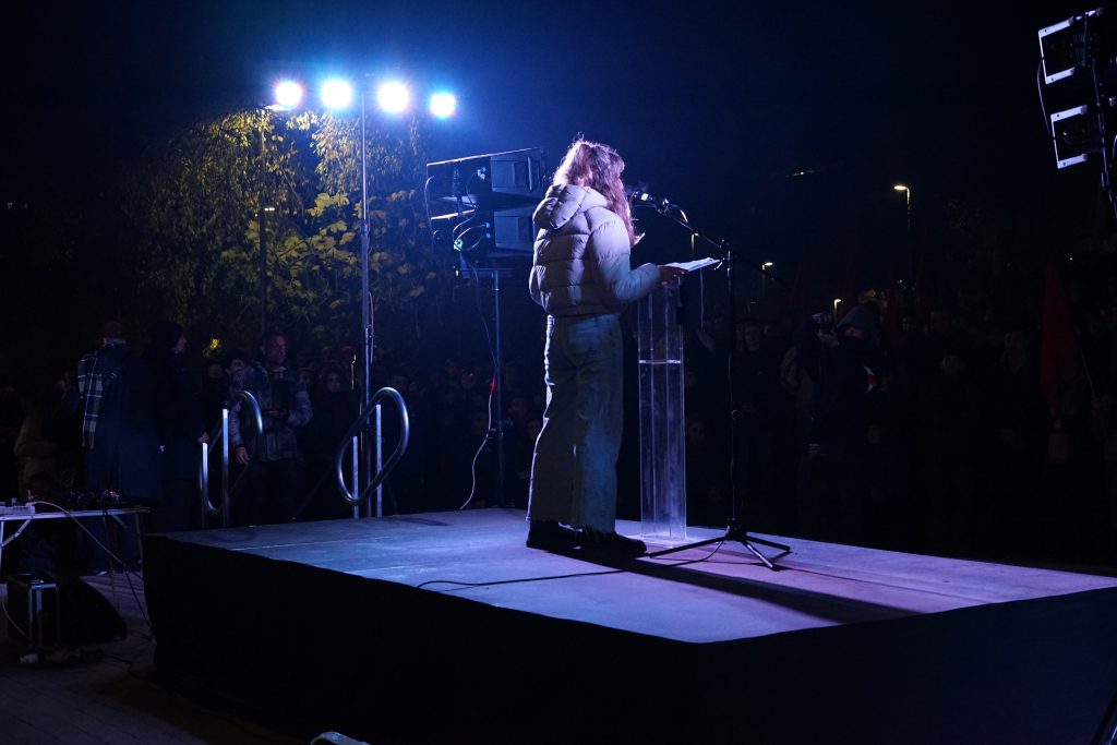 Discurso, CJS, Comunistas