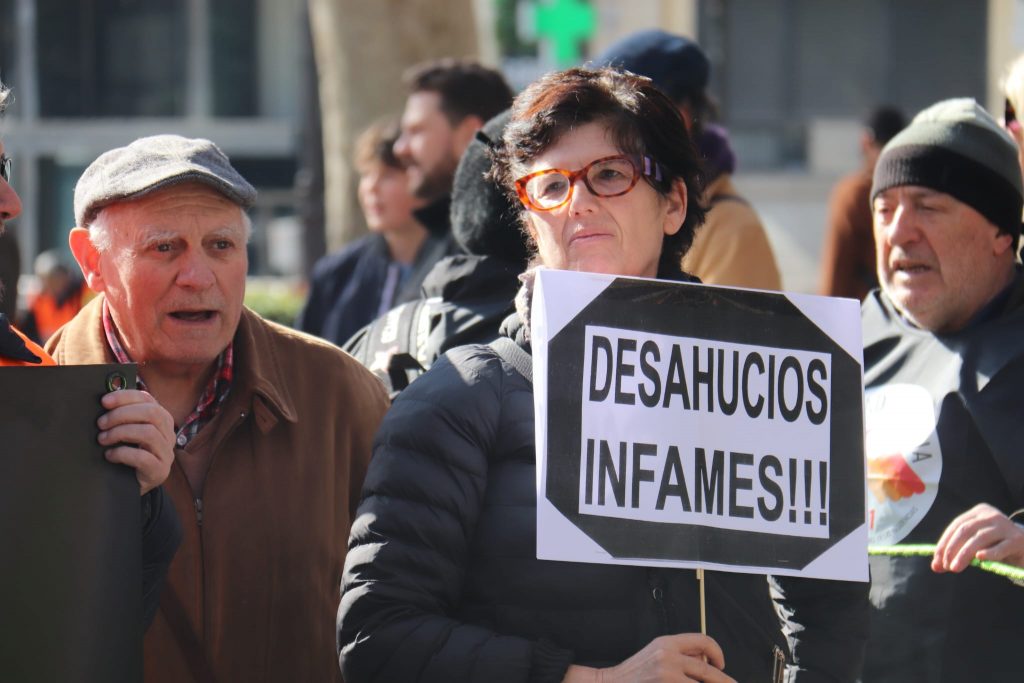 Miles de personas toman el centro de Madrid contra la especulación inmobiliaria