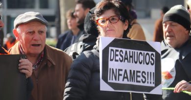 Miles de personas toman el centro de Madrid contra la especulación inmobiliaria