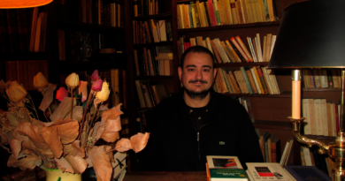 Miguel Miranda Barrientos, tercera generación al frente de una librería especializada en obras antiguas y agotadas