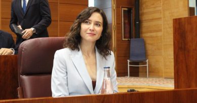 Ayuso protagoniza un pleno lleno de reproches por parte de la oposición