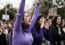 Manifestantes a la altura del Paseo del Prado | Marcos Villaoslada