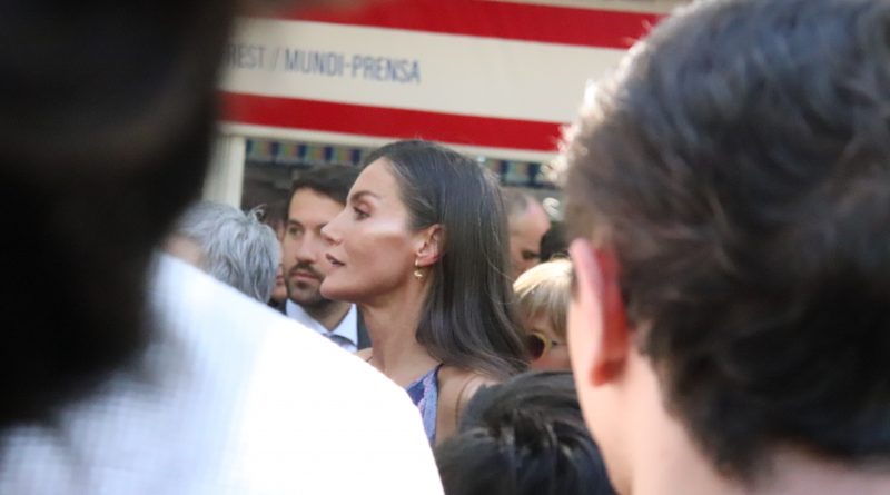 La reina Letizia inaugura la Feria del Libro 2026